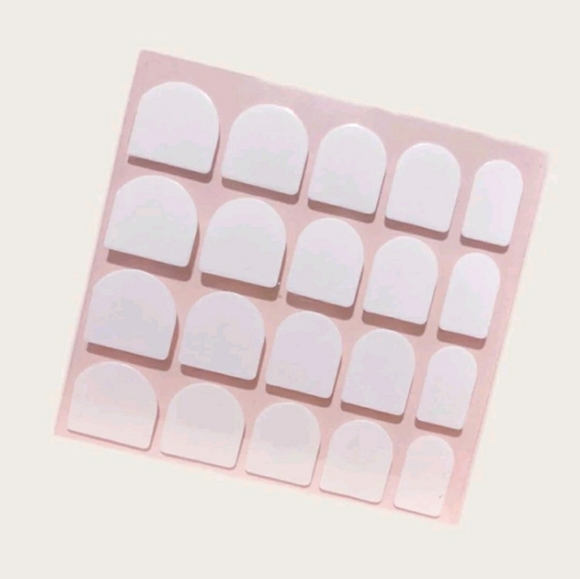 White presson nails - Picture 3 of 4